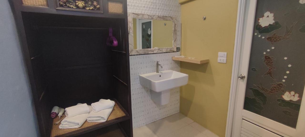 Q Zone Boutique House Hotel Пра Након Си Аютая Екстериор снимка